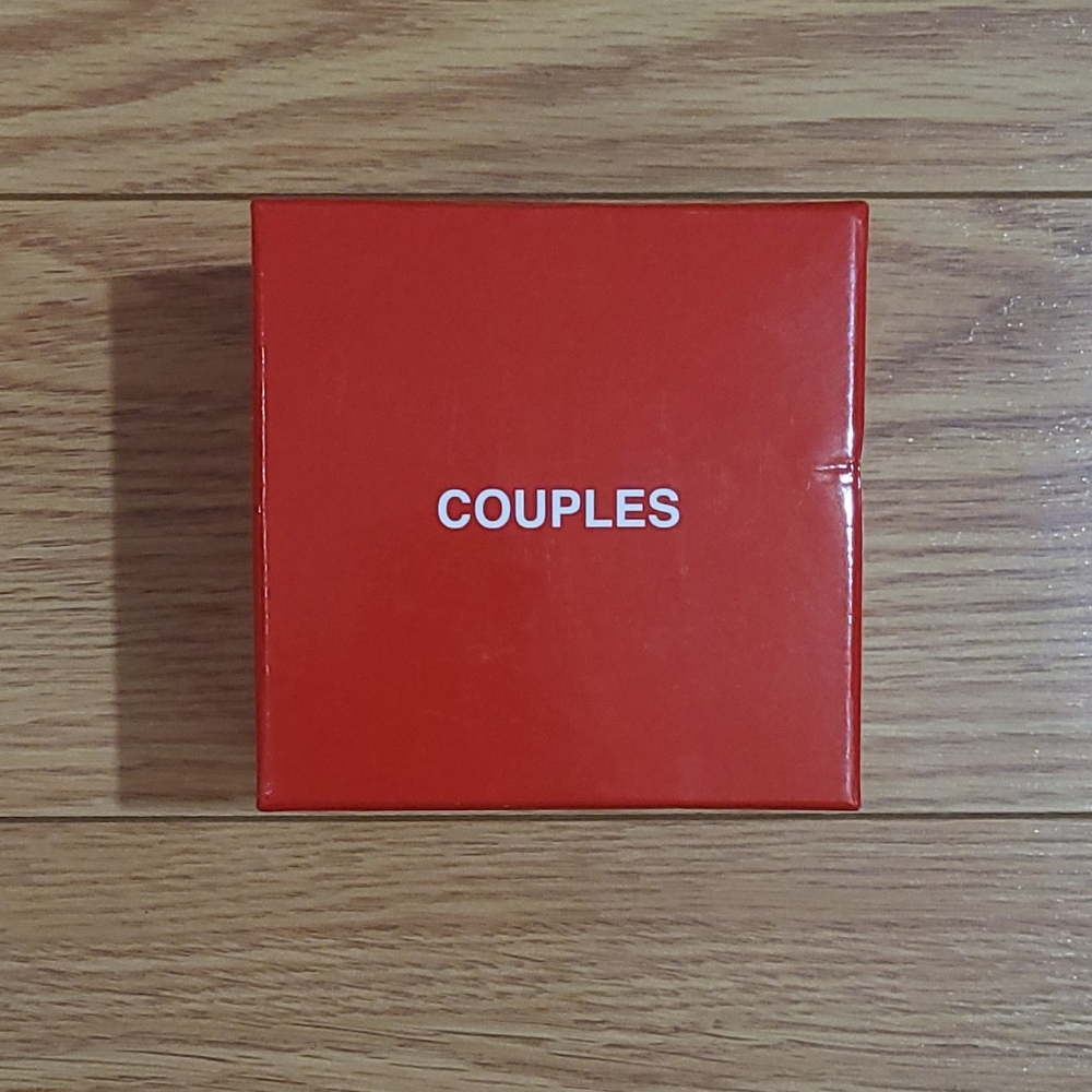 WE’RE NOT REALLY STRANGERS Couples Edition Card Game